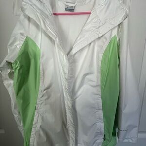 Columbia Acadia Women's White and Green Jacket 1x